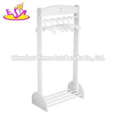 2020 Wholesale Kids Wooden Cloth Hanger Stand with Storage Shelf W09b100