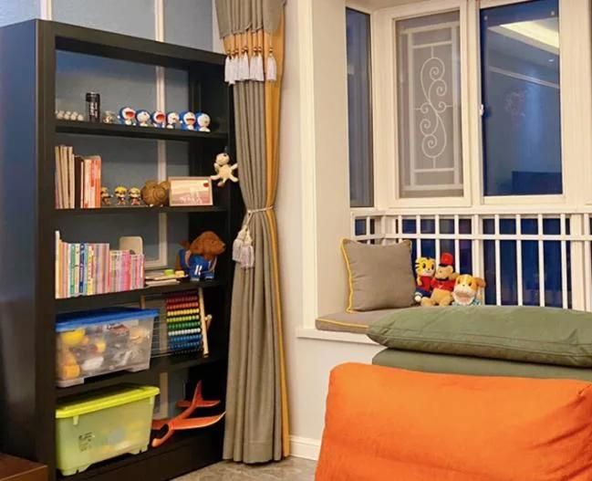 Modern and Simple Multi-Layer Floor Rack for Household Children
